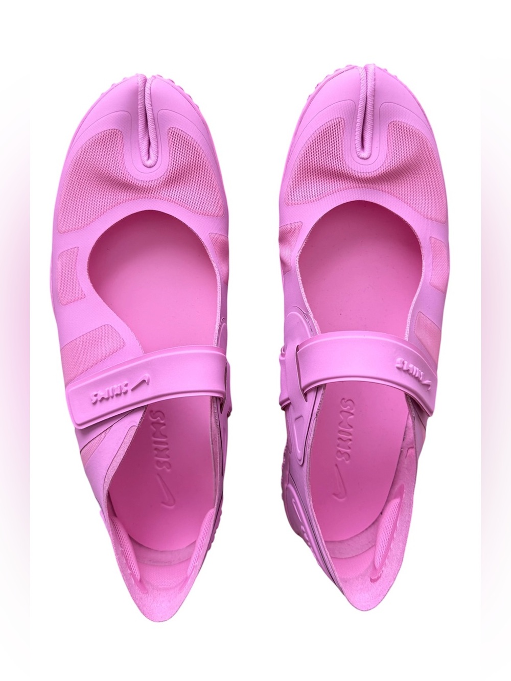 NikeSKIMS Rift Mesh split toe shoe - Picture 2 of 9